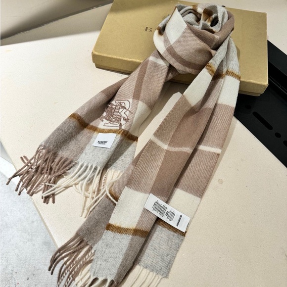 Burberry Coffee Check Scarf Brand new - Picture 1 of 6